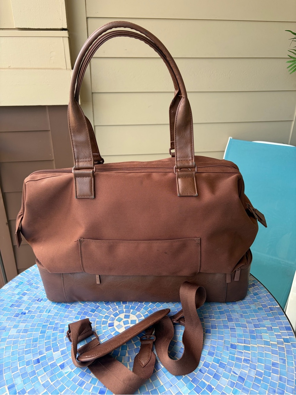 BEIS weekend bag